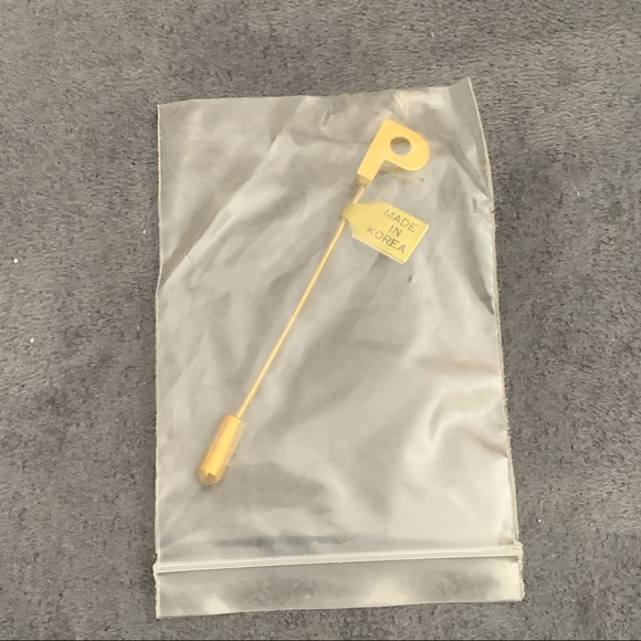 Other - Gold plated letter “P” stick pin